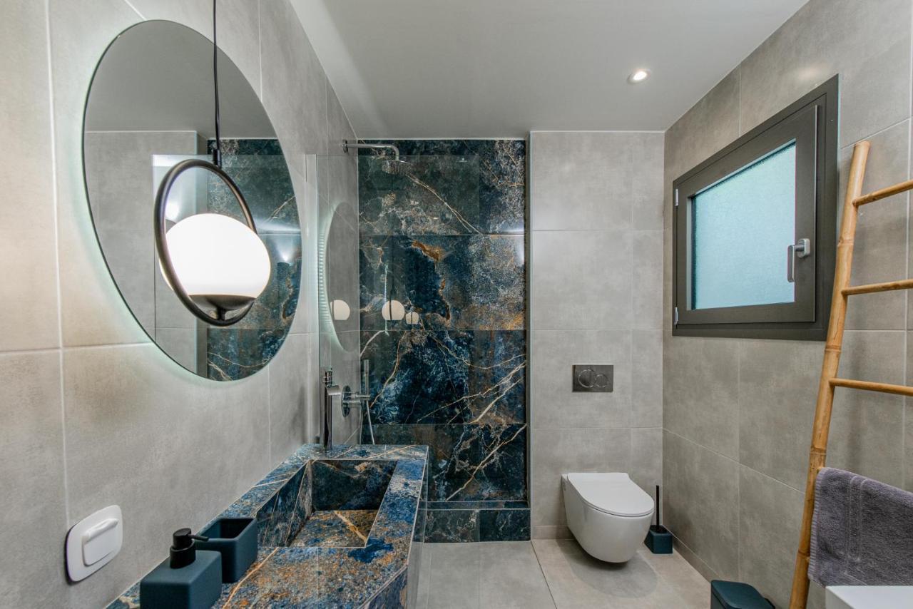 Gemela Allstarboutique In A Appartement