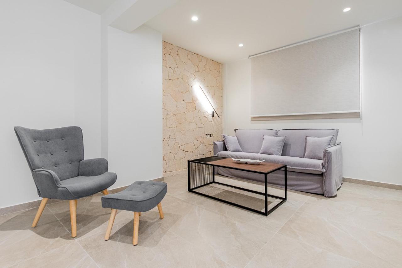 Gemela Allstarboutique In A Appartement